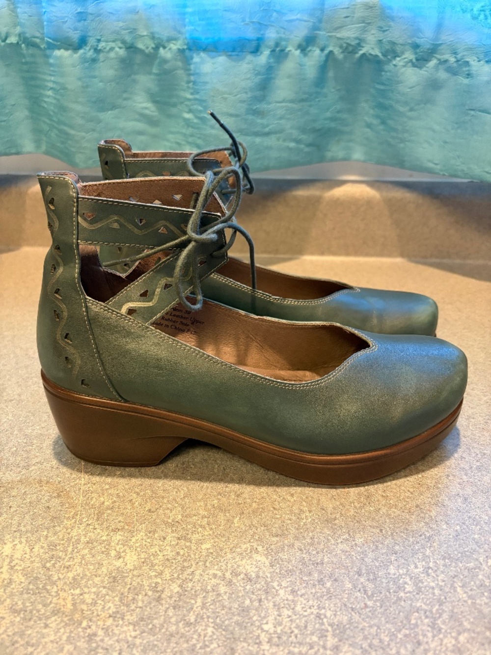 Biza Teal Ballerina Wedges, size 39, 8.5/9